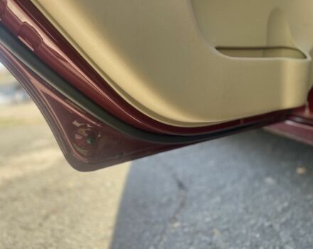 Красный Хендай Акцент, объемом двигателя 1.4 л и пробегом 150 тыс. км за 5300 $, фото 15 на Automoto.ua