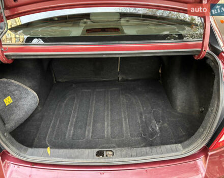 Красный Хендай Акцент, объемом двигателя 1.4 л и пробегом 200 тыс. км за 4750 $, фото 11 на Automoto.ua