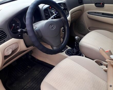 Червоний Хендай Акцент, об'ємом двигуна 1.4 л та пробігом 200 тис. км за 4500 $, фото 10 на Automoto.ua