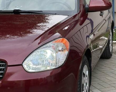 Красный Хендай Акцент, объемом двигателя 1.49 л и пробегом 165 тыс. км за 5550 $, фото 4 на Automoto.ua