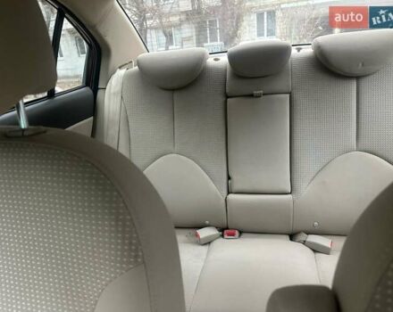 Червоний Хендай Акцент, об'ємом двигуна 1.6 л та пробігом 182 тис. км за 5200 $, фото 3 на Automoto.ua