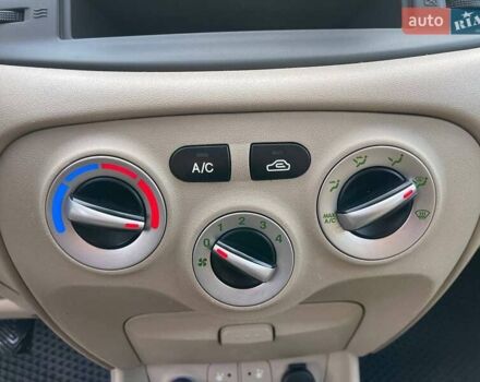 Червоний Хендай Акцент, об'ємом двигуна 1.4 л та пробігом 208 тис. км за 4990 $, фото 22 на Automoto.ua