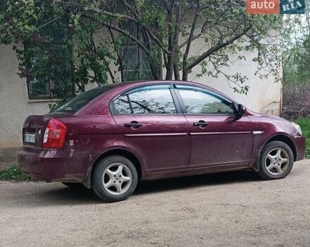 Красный Хендай Акцент, объемом двигателя 1.4 л и пробегом 244 тыс. км за 5200 $, фото 4 на Automoto.ua