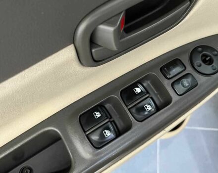 Красный Хендай Акцент, объемом двигателя 1.4 л и пробегом 233 тыс. км за 5000 $, фото 17 на Automoto.ua