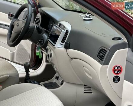 Красный Хендай Акцент, объемом двигателя 1.49 л и пробегом 165 тыс. км за 5550 $, фото 49 на Automoto.ua