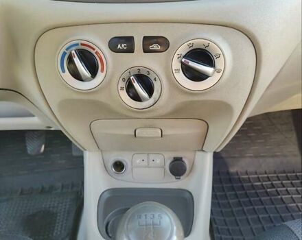 Червоний Хендай Акцент, об'ємом двигуна 1.4 л та пробігом 168 тис. км за 3900 $, фото 10 на Automoto.ua