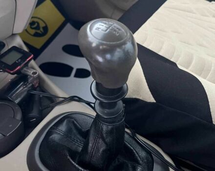 Красный Хендай Акцент, объемом двигателя 1.4 л и пробегом 233 тыс. км за 5000 $, фото 15 на Automoto.ua