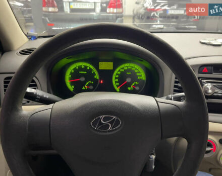 Червоний Хендай Акцент, об'ємом двигуна 1.4 л та пробігом 122 тис. км за 5800 $, фото 15 на Automoto.ua