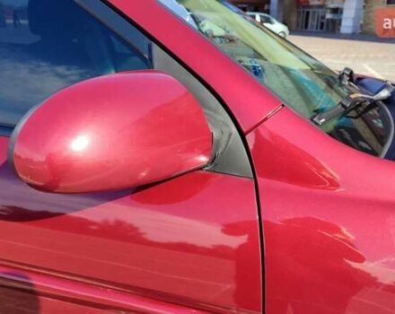 Красный Хендай Акцент, объемом двигателя 1.4 л и пробегом 325 тыс. км за 4000 $, фото 6 на Automoto.ua