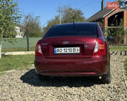 Червоний Хендай Акцент, об'ємом двигуна 1.4 л та пробігом 135 тис. км за 5200 $, фото 2 на Automoto.ua