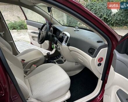 Красный Хендай Акцент, объемом двигателя 1.49 л и пробегом 165 тыс. км за 5550 $, фото 34 на Automoto.ua