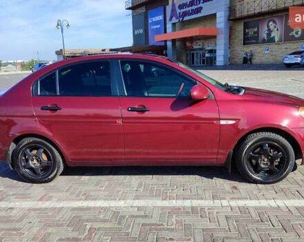 Красный Хендай Акцент, объемом двигателя 1.4 л и пробегом 325 тыс. км за 4000 $, фото 4 на Automoto.ua