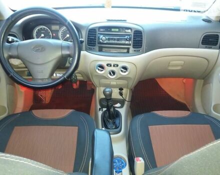 Червоний Хендай Акцент, об'ємом двигуна 1.4 л та пробігом 245 тис. км за 5200 $, фото 4 на Automoto.ua