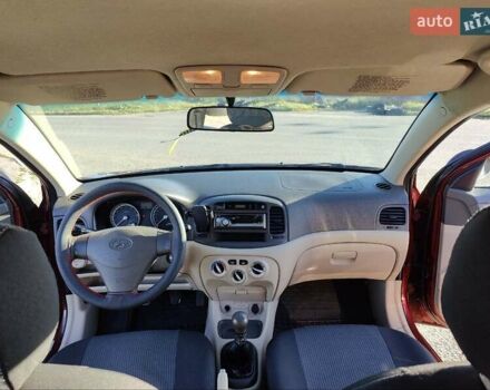 Червоний Хендай Акцент, об'ємом двигуна 1.4 л та пробігом 168 тис. км за 3900 $, фото 11 на Automoto.ua