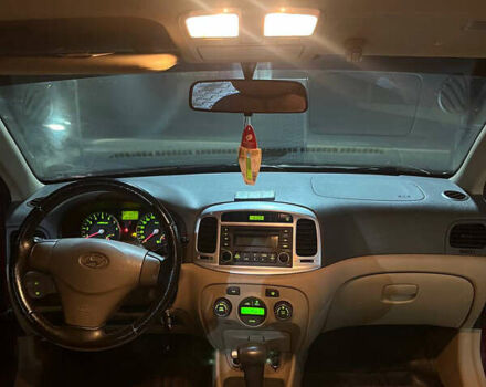 Червоний Хендай Акцент, об'ємом двигуна 1.6 л та пробігом 196 тис. км за 5800 $, фото 13 на Automoto.ua