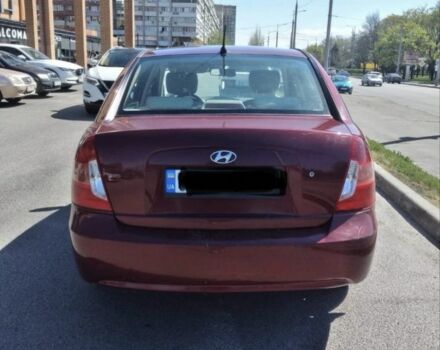 Красный Хендай Акцент, объемом двигателя 1.4 л и пробегом 250 тыс. км за 4200 $, фото 4 на Automoto.ua