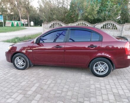 Красный Хендай Акцент, объемом двигателя 1.5 л и пробегом 250 тыс. км за 4450 $, фото 2 на Automoto.ua