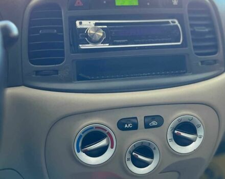 Красный Хендай Акцент, объемом двигателя 1.4 л и пробегом 233 тыс. км за 5000 $, фото 12 на Automoto.ua