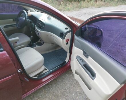 Красный Хендай Акцент, объемом двигателя 1.5 л и пробегом 250 тыс. км за 4450 $, фото 20 на Automoto.ua