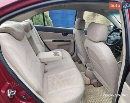 Красный Хендай Акцент, объемом двигателя 1.4 л и пробегом 237 тыс. км за 3900 $, фото 13 на Automoto.ua