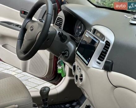 Красный Хендай Акцент, объемом двигателя 1.49 л и пробегом 165 тыс. км за 5550 $, фото 38 на Automoto.ua