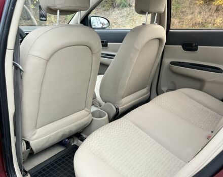 Хендай Акцент 2009 у Запоріжжя на Automoto.ua Червоний Хендай Акцент, об'ємом двигуна 1.4 л та пробігом 215 тис. км за 4250 $, фото 13 на Automoto.ua