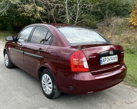 Хендай Акцент 2009 у Запоріжжя на Automoto.ua Червоний Хендай Акцент, об'ємом двигуна 1.4 л та пробігом 215 тис. км за 4250 $, фото 5 на Automoto.ua