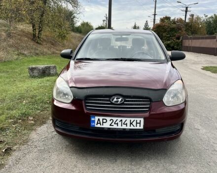Хендай Акцент 2009 у Запоріжжя на Automoto.ua Червоний Хендай Акцент, об'ємом двигуна 1.4 л та пробігом 215 тис. км за 4250 $, фото 1 на Automoto.ua