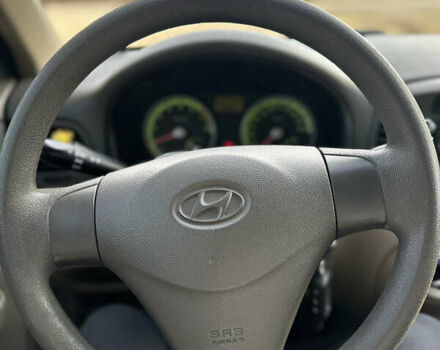 Красный Хендай Акцент, объемом двигателя 1.4 л и пробегом 79 тыс. км за 5399 $, фото 20 на Automoto.ua