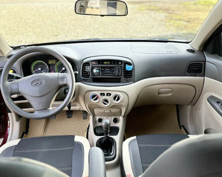 Красный Хендай Акцент, объемом двигателя 1.4 л и пробегом 79 тыс. км за 5399 $, фото 13 на Automoto.ua