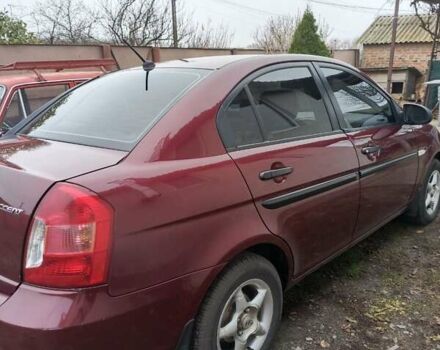 Красный Хендай Акцент, объемом двигателя 1.4 л и пробегом 228 тыс. км за 4700 $, фото 6 на Automoto.ua
