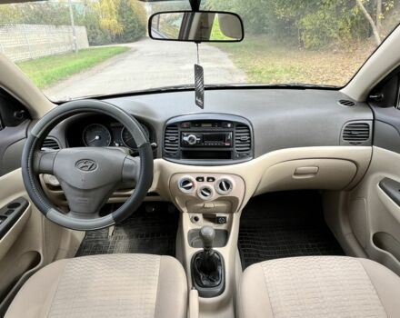 Хендай Акцент 2009 у Запоріжжя на Automoto.ua Червоний Хендай Акцент, об'ємом двигуна 1.4 л та пробігом 215 тис. км за 4250 $, фото 11 на Automoto.ua