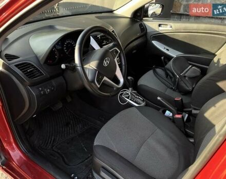 Червоний Хендай Акцент, об'ємом двигуна 1.4 л та пробігом 144 тис. км за 8600 $, фото 3 на Automoto.ua