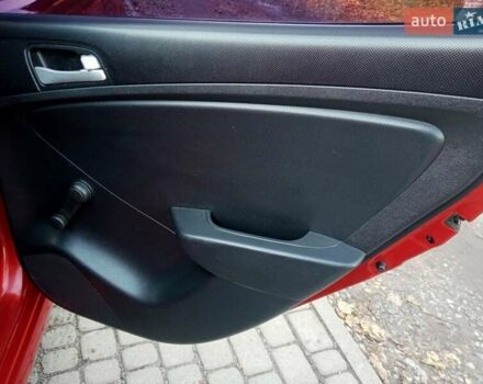 Хендай Акцент 2011 в Полтаве на Automoto.ua Красный Хендай Акцент, объемом двигателя 1.4 л и пробегом 177 тыс. км за 5999 $, фото 10 на Automoto.ua