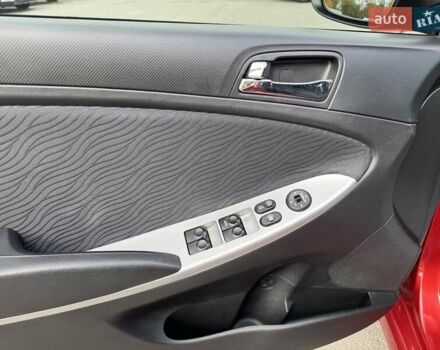 Красный Хендай Акцент, объемом двигателя 1.59 л и пробегом 178 тыс. км за 7700 $, фото 9 на Automoto.ua