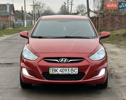 Красный Хендай Акцент, объемом двигателя 1.6 л и пробегом 81 тыс. км за 9200 $, фото 1 на Automoto.ua