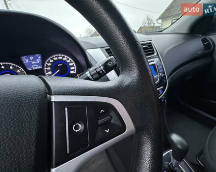 Красный Хендай Акцент, объемом двигателя 1.6 л и пробегом 81 тыс. км за 9200 $, фото 58 на Automoto.ua