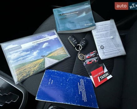 Красный Хендай Акцент, объемом двигателя 1.6 л и пробегом 81 тыс. км за 9200 $, фото 70 на Automoto.ua