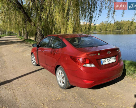 Красный Хендай Акцент, объемом двигателя 1.4 л и пробегом 104 тыс. км за 7300 $, фото 2 на Automoto.ua