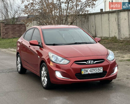 Красный Хендай Акцент, объемом двигателя 1.6 л и пробегом 81 тыс. км за 9200 $, фото 3 на Automoto.ua