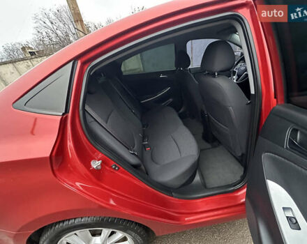 Красный Хендай Акцент, объемом двигателя 1.6 л и пробегом 81 тыс. км за 9200 $, фото 43 на Automoto.ua
