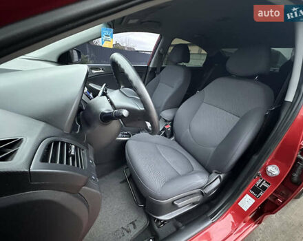 Красный Хендай Акцент, объемом двигателя 1.6 л и пробегом 81 тыс. км за 9200 $, фото 56 на Automoto.ua