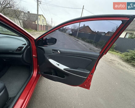 Красный Хендай Акцент, объемом двигателя 1.6 л и пробегом 81 тыс. км за 9200 $, фото 47 на Automoto.ua