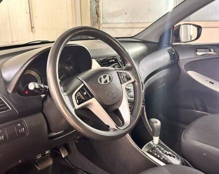 Червоний Хендай Акцент, об'ємом двигуна 1.4 л та пробігом 197 тис. км за 7600 $, фото 3 на Automoto.ua