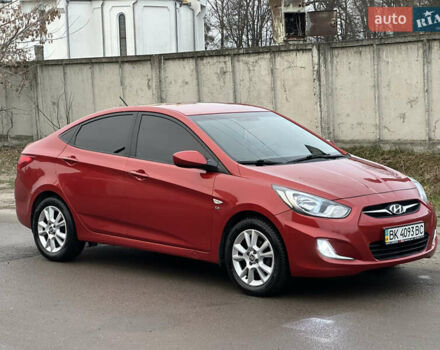 Красный Хендай Акцент, объемом двигателя 1.6 л и пробегом 81 тыс. км за 9200 $, фото 5 на Automoto.ua
