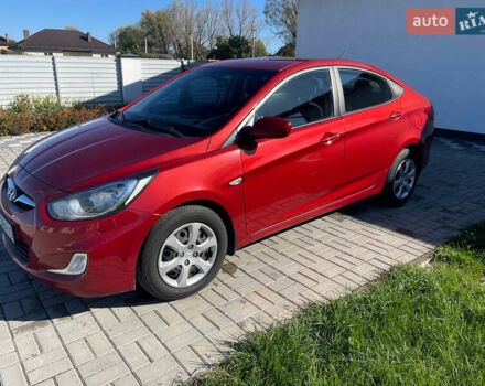 Красный Хендай Акцент, объемом двигателя 1.4 л и пробегом 177 тыс. км за 7500 $, фото 2 на Automoto.ua