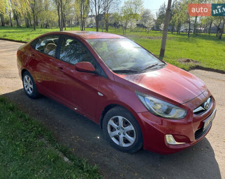 Красный Хендай Акцент, объемом двигателя 1.4 л и пробегом 104 тыс. км за 7300 $, фото 1 на Automoto.ua