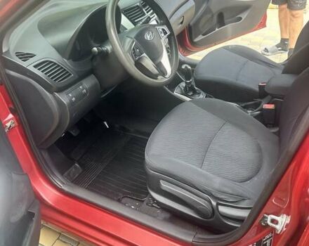 Красный Хендай Акцент, объемом двигателя 1.6 л и пробегом 250 тыс. км за 7800 $, фото 7 на Automoto.ua