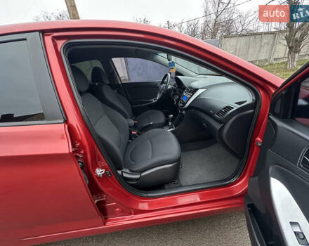 Красный Хендай Акцент, объемом двигателя 1.6 л и пробегом 81 тыс. км за 9200 $, фото 48 на Automoto.ua