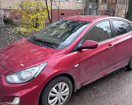 Красный Хендай Акцент, объемом двигателя 1.4 л и пробегом 133 тыс. км за 4800 $, фото 6 на Automoto.ua